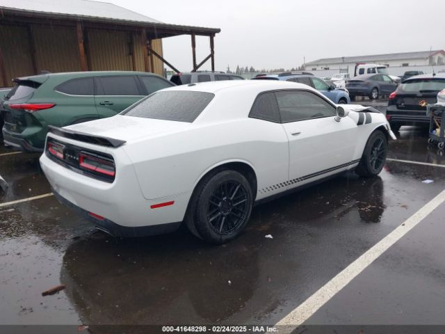 2C3CDZAG7GH145371 Dodge Challenger Sxt