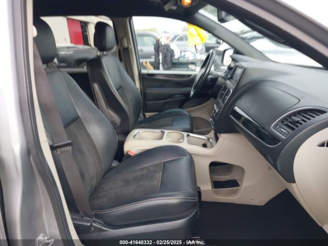 2C4RDGCG0KR786940 Dodge Grand Caravan Sxt