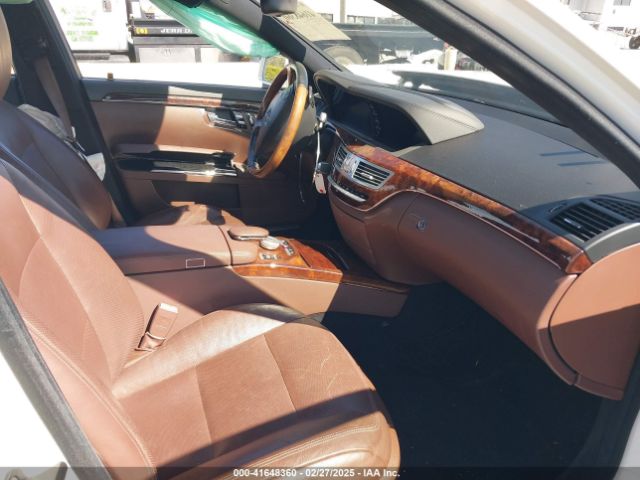 2011 MERCEDES-BENZ S 550 WDDNG7BB6BA373135 Photo 4
