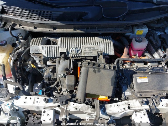 Toyota Prius V Two 2017 JTDZN3EU4HJ066269 Image 10