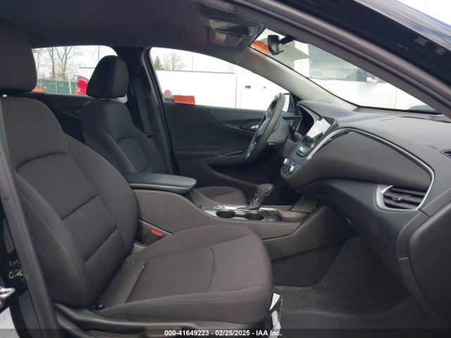 1G1ZD5ST0PF207360 Chevrolet Malibu Fwd 1lt