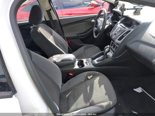 1FADP3F2XEL438690 Ford FOCUS SE