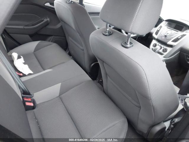 1FADP3F28EL344033 Ford FOCUS SE