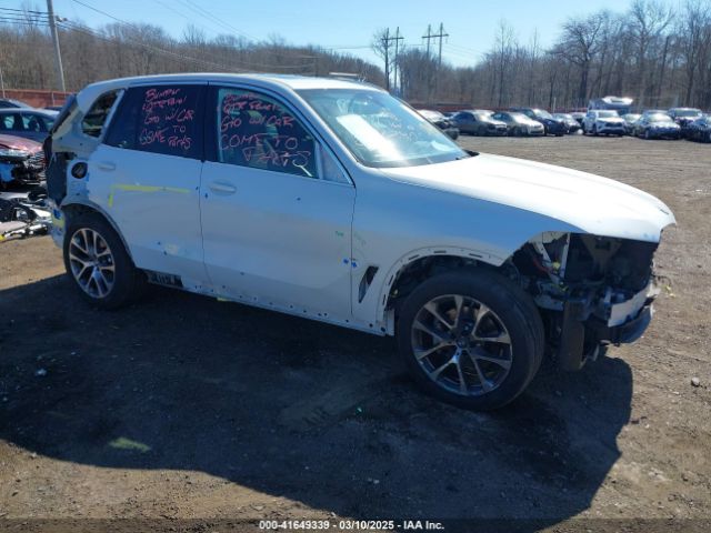2021 BMW X5 5UXCR6C03M9F54928