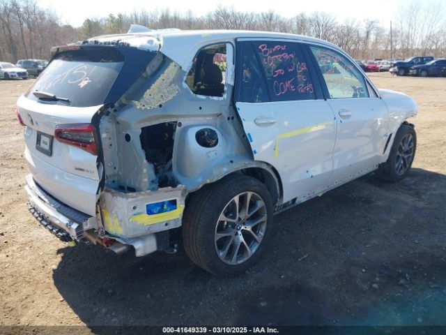 2021 BMW X5 5UXCR6C03M9F54928 Photo 3
