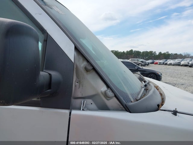 1GAWGEFP0L1263765 Chevrolet Express Passenger Rwd 2500 Regular Wheelbase Ls