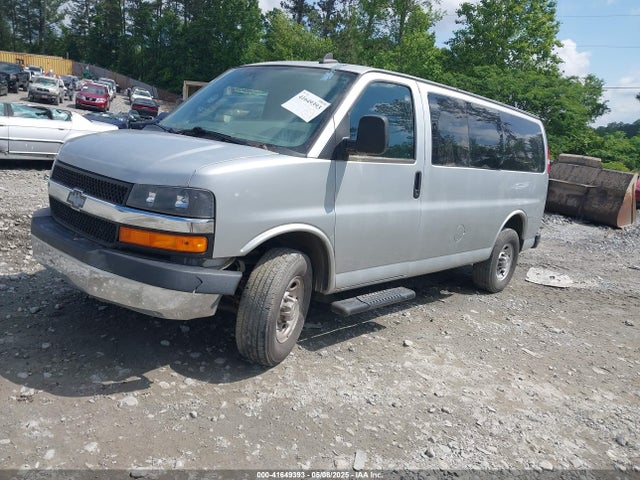 1GAWGEFP0L1263765 Chevrolet Express Passenger Rwd 2500 Regular Wheelbase Ls