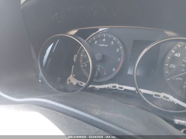 KMHD84LF8HU069505 Hyundai ELANTRA SE