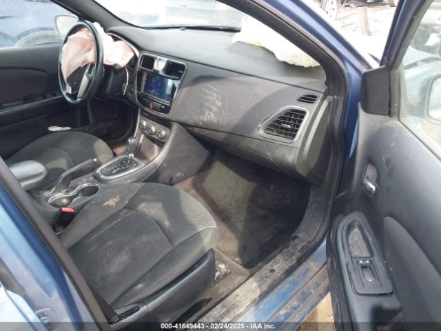 2011 CHRYSLER 200 1C3BC1FB3BN603257 Photo 4