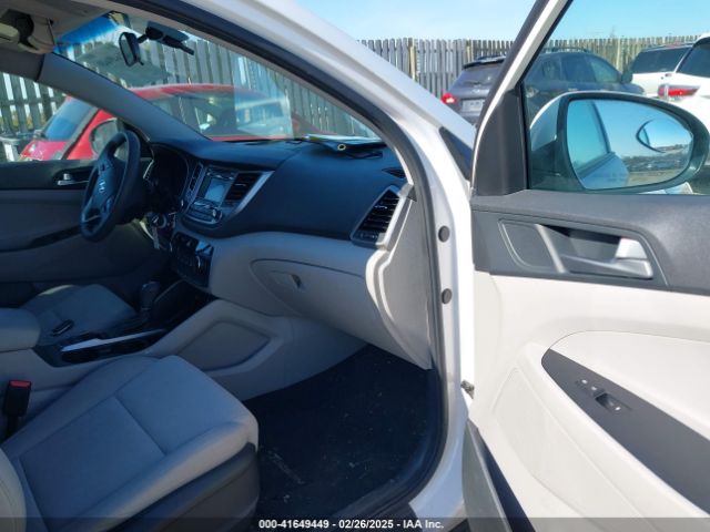 KM8J3CA26HU295599 Hyundai Tucson Eco