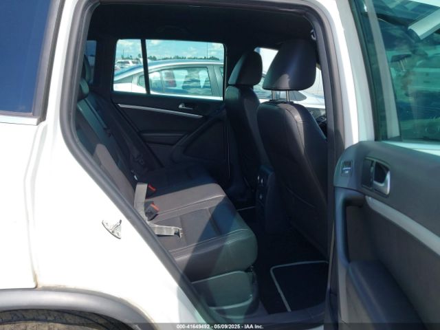 WVGAV7AX9GW026478 Volkswagen Tiguan R-line
