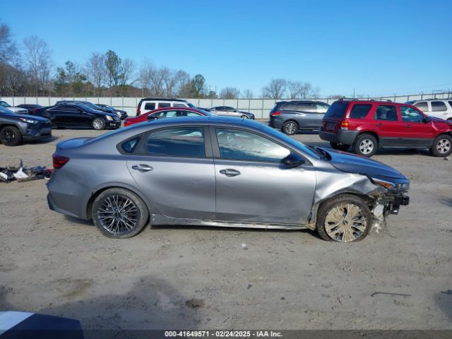 3KPF54AD0PE556878 KIA Forte Gt-line