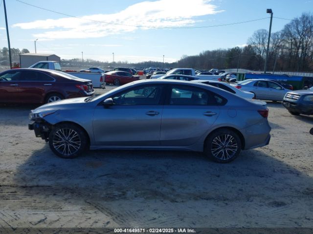 3KPF54AD0PE556878 KIA Forte Gt-line