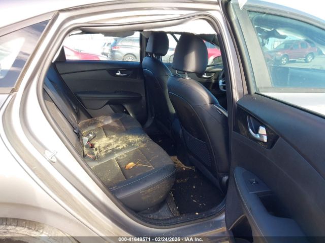 3KPF54AD0PE556878 KIA Forte Gt-line
