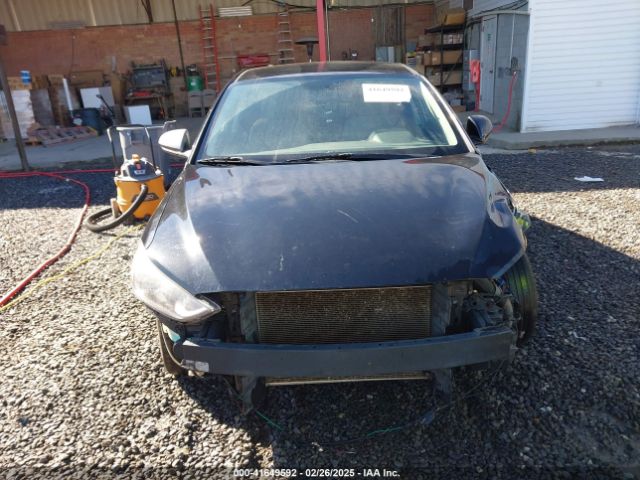 5NPD84LF2HH016426 Hyundai ELANTRA SE