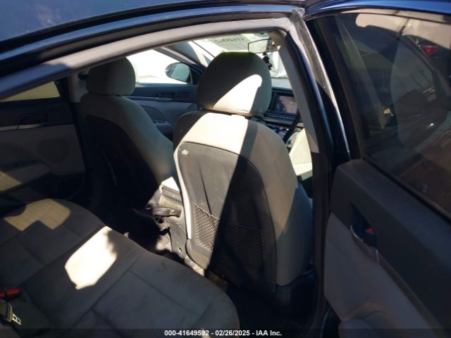 5NPD84LF2HH016426 Hyundai ELANTRA SE