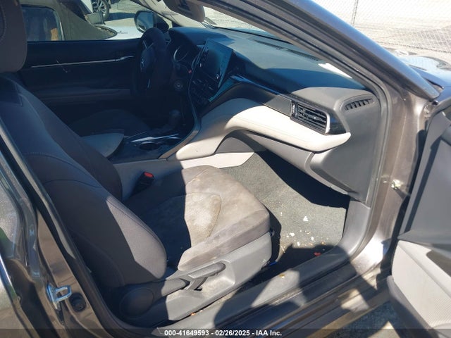4T1C11AK6MU600323 Toyota CAMRY LE