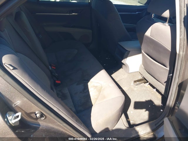 4T1C11AK6MU600323 Toyota CAMRY LE