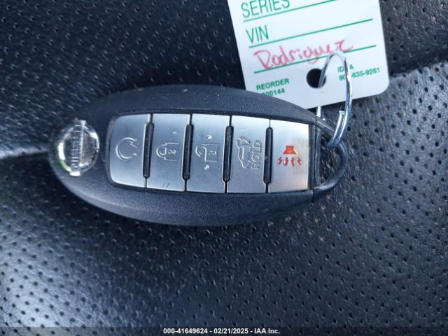 JN1BJ1CR0JW204109 Nissan Rogue Sport Sl