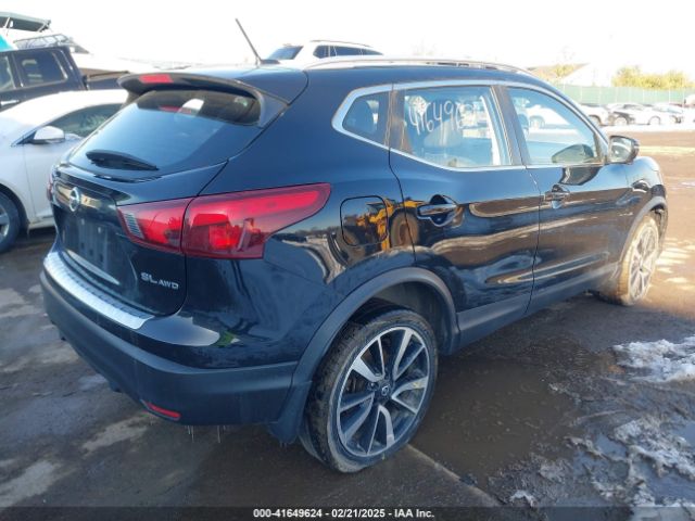 JN1BJ1CR0JW204109 Nissan Rogue Sport Sl