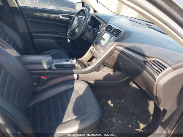 3FA6P0HD6HR291618 Ford FUSION SE