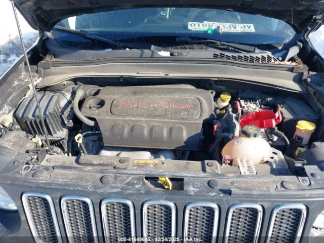 ZACCJBBB2JPH65825 Jeep Renegade Latitude 4x4
