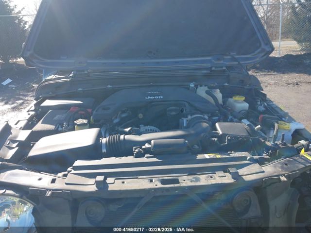 1C4HJXDG0JW166601 Jeep Wrangler Unlimited Sport 4x4