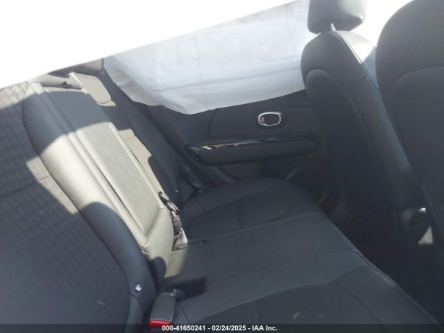 KNDJX3AA1J7573510 KIA Soul !