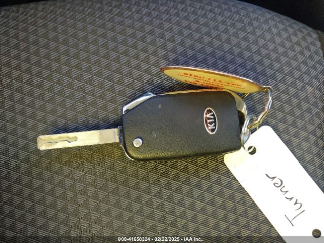 KNDJ23AUXL7091033 KIA Soul X-line