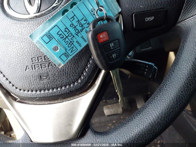 Toyota RAV4 LE 2015 JTMZFREV2FD044842 Image 11