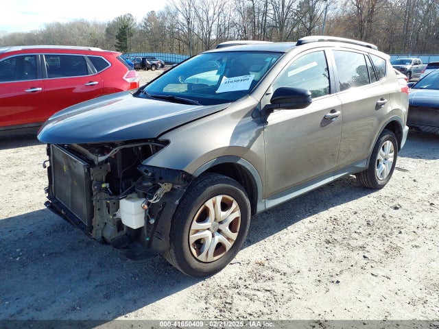 Toyota RAV4 LE 2015 JTMZFREV2FD044842 Image 2
