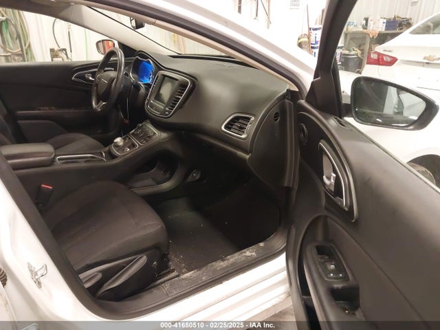 Chrysler 200 Limited 2015 1C3CCCAB1FN706626 Image 5