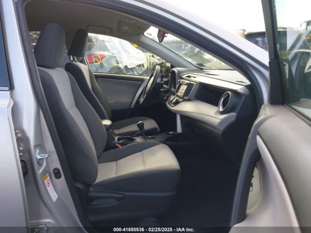 JTMBFREV3FJ039331 Toyota RAV4 LE