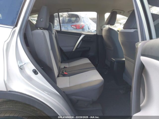 JTMBFREV3FJ039331 Toyota RAV4 LE