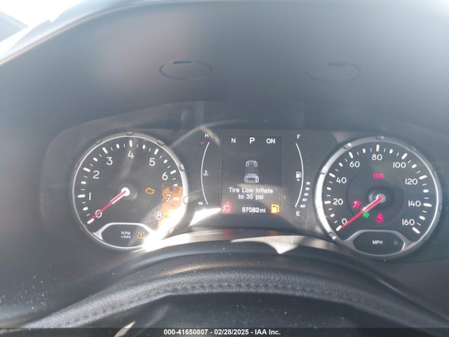 ZACCJBAB6JPH85612 Jeep Renegade Sport 4x4