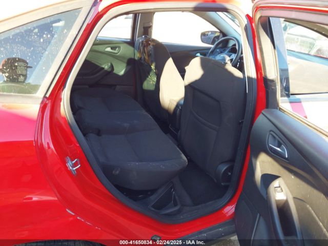 1FADP3F20FL384639 Ford FOCUS SE