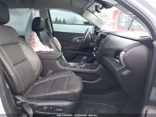 1GNEVJKW3JJ142005 Chevrolet Traverse Premier