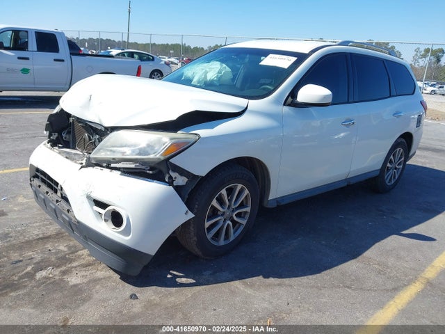 5N1AR2MM2GC643957 Nissan Pathfinder S