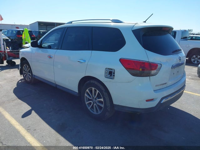 5N1AR2MM2GC643957 Nissan Pathfinder S