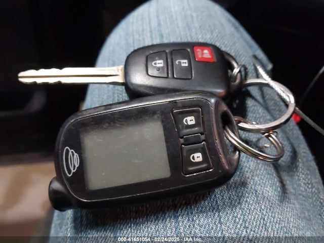 Toyota Rav4 Xle 2015 2T3RFREV2FW245188 Image 11