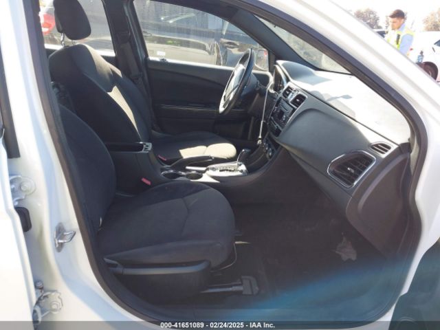 2013 CHRYSLER 200 1C3CCBBG1DN635381 Photo 4