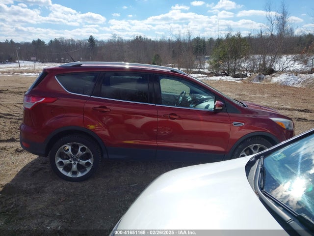 1FMCU9J9XGUC71696 Ford Escape Titanium