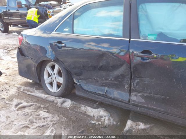 4T1BF1FKXEU345666 Toyota CAMRY SE