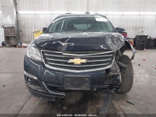 1GNKVHKD8HJ127049 Chevrolet Traverse 2lt