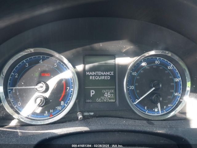 2T1BURHE5KC245483 Toyota COROLLA LE