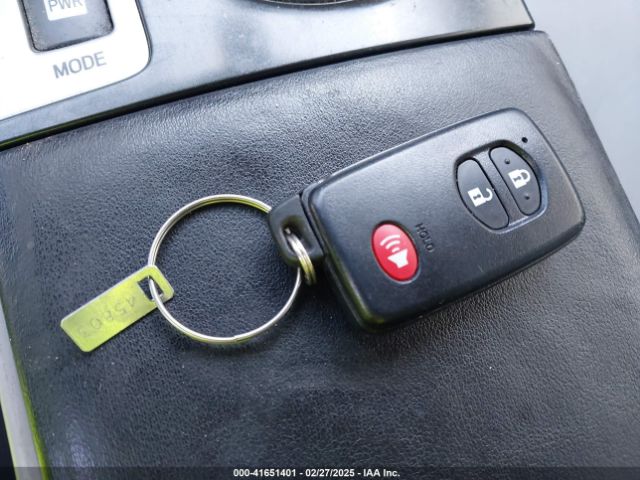 JTDZN3EU6FJ026238 Toyota PRIUS V