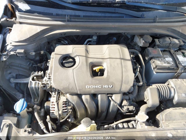 KMHD84LF1HU164617 Hyundai ELANTRA SE