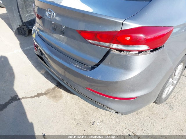 KMHD84LF1HU164617 Hyundai ELANTRA SE