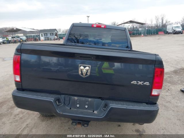 1C6RR7FT4JS348324 RAM 1500 Express  4x4 6'4 Box