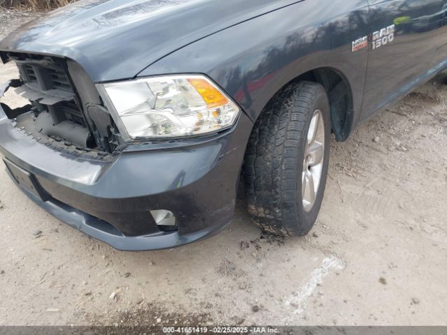 1C6RR7FT4JS348324 RAM 1500 Express  4x4 6'4 Box